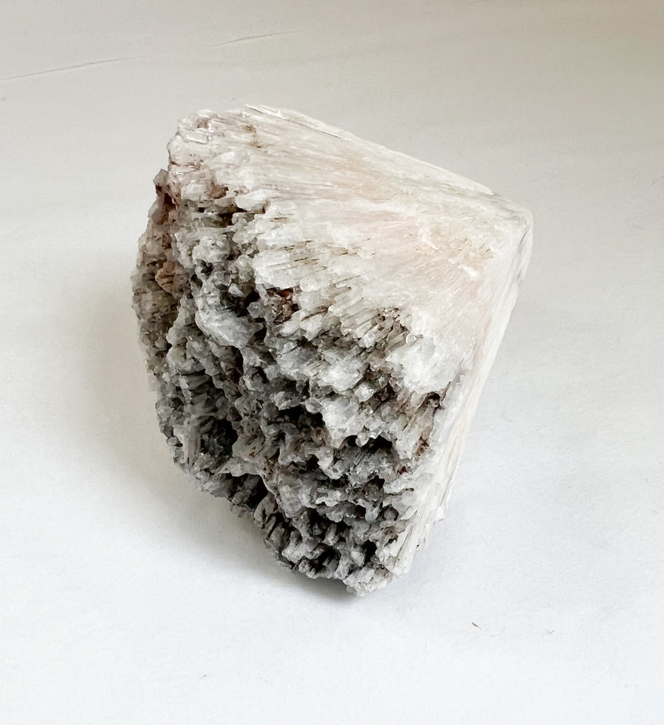 Scolecite Raw 2. Helps positive energy to flow. Peaceful Stone